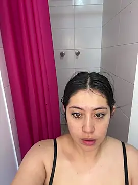 Snapshot of justmariee chatting on 01/14/26, 04:34 justmariee online show from 01/14/26, 04:34