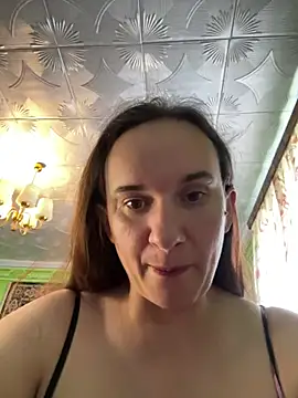 Snapshot of HarychaLysichka chatting on 06/20/26, 10:51 HarychaLysichka online show from 06/20/26, 10:51