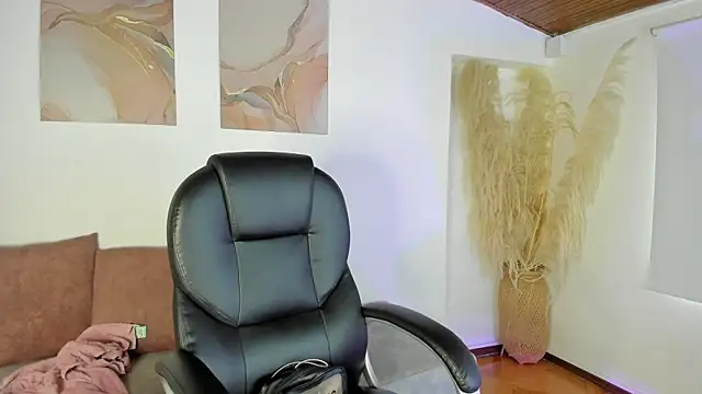 Amelie Wine online show from 01/14/26, 03:39