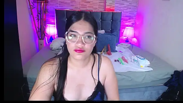 Snapshot of Valeri_hot22 chatting on 05/02/26, 08:25 Valeri hot22 online show from 05/02/26, 08:25