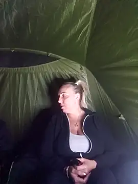 Snapshot of theblondecocklover chatting on 02/17/26, 06:36 theblondecocklover online show from 02/17/26, 06:36