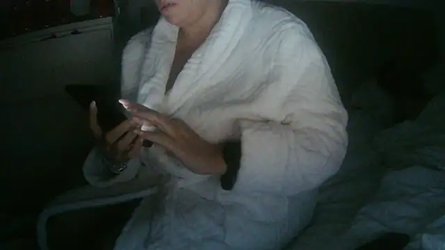 Snapshot of theblondecocklover chatting on 03/03/26, 06:52 theblondecocklover online show from 03/03/26, 06:52