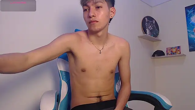 Snapshot of harry_jonshon69 chatting on 04/28/26, 02:00 harry jonshon69 online show from 04/28/26, 02:00
