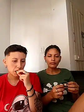 Snapshot of Mei_and_Gaby chatting on 01/16/26, 07:18 Mei and Gaby online show from 01/16/26, 07:18