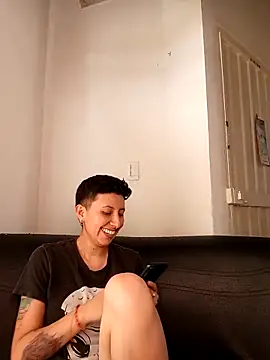 Snapshot of Mei_and_Gaby chatting on 01/31/26, 07:11 Mei and Gaby online show from 01/31/26, 07:11