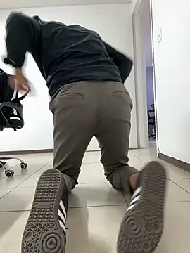 AdrianGarcia89 online show from 04/10/26, 02:17