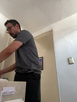 AdrianGarcia89 online show from 04/12/26, 06:57