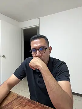 Snapshot of AdrianGarcia89 chatting on 06/06/26, 02:27 AdrianGarcia89 online show from 06/06/26, 02:27