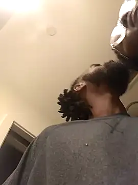 AverageAnt  online show from 02/15/26, 06:54