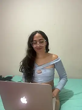 LatinDoll8 online show from 05/15/26, 03:13
