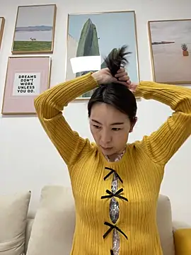 you-005 online show from 12/20/25, 02:07