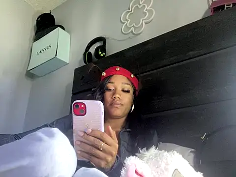 Ahlanacherae creamz online show from 12/20/25, 08:05