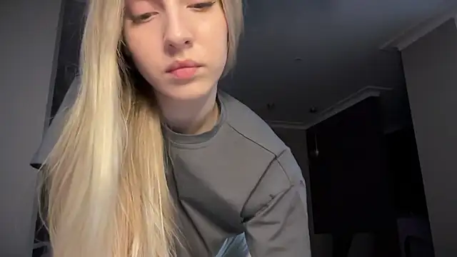 blondinkaa online show from 04/07/26, 08:53