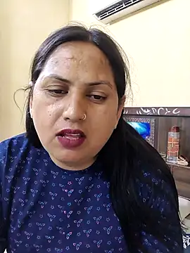 Hotmylips online show from 04/18/26, 07:58