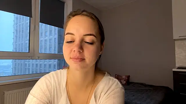 AliceQueenGirl online show from 01/09/26, 12:41