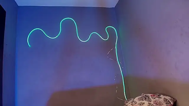 saramaartinez online show from 12/22/25, 12:02