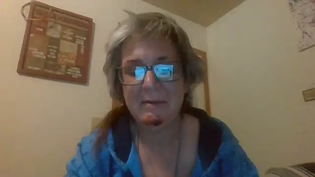 Snapshot of becky1111 chatting on 05/25/26, 10:21 becky1111 online show from 05/25/26, 10:21