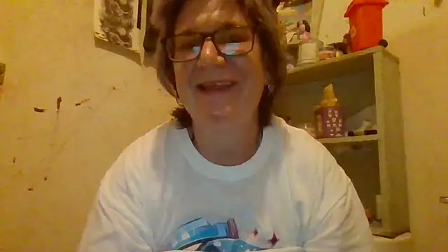 Snapshot of becky1111 chatting on 06/28/26, 09:04 becky1111 online show from 06/28/26, 09:04
