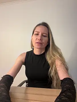 1Moonlight1 online show from 02/06/26, 08:01