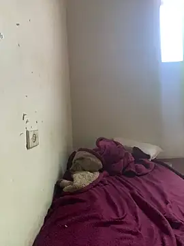 Snapshot of eu_laura chatting on 01/07/26, 09:34 eu laura online show from 01/07/26, 09:34