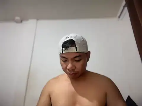 Snapshot of chubbybear_08 chatting on 02/12/26, 02:12 chubbybear 08 online show from 02/12/26, 02:12