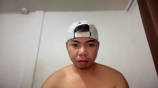 Snapshot of chubbybear_08 chatting on 02/13/26, 04:41 chubbybear 08 online show from 02/13/26, 04:41