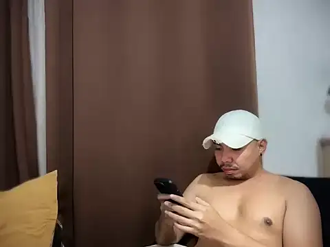 Snapshot of chubbybear_08 chatting on 02/20/26, 05:26 chubbybear 08 online show from 02/20/26, 05:26