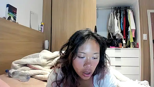 Snapshot of heavenngirlyy444 chatting on 01/11/26, 07:24 heavenngirlyy444 online show from 01/11/26, 07:24