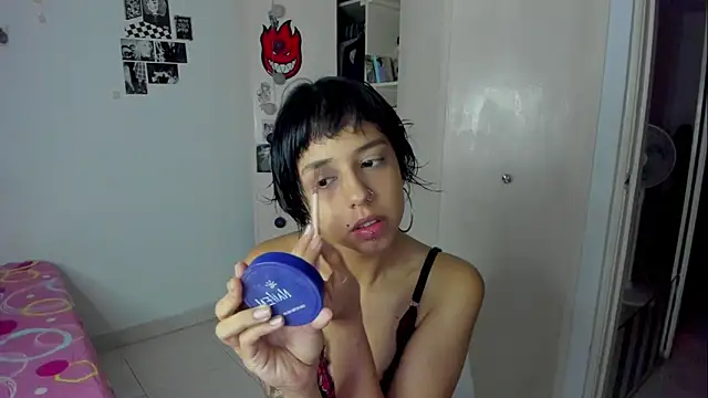 Snapshot of harakitty_ chatting on 03/16/26, 11:20 harakitty online show from 03/16/26, 11:20