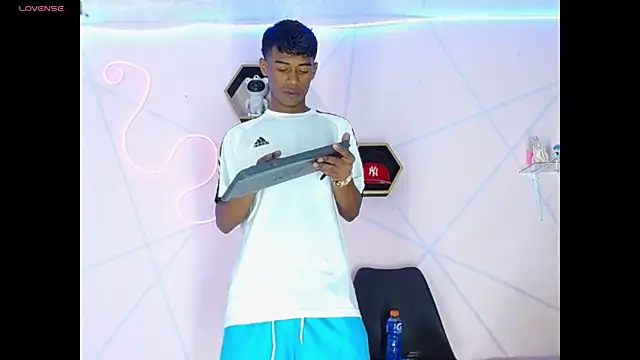 Yoim Williams online show from 12/21/25, 10:17