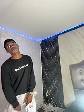 Yoim Williams online show from 12/23/25, 04:32