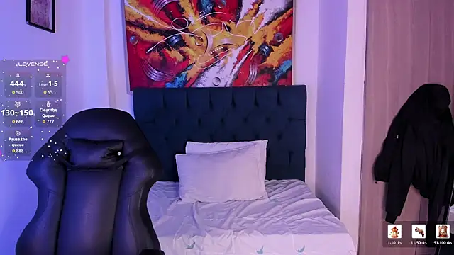 Violet Blazee online show from 12/23/25, 11:08