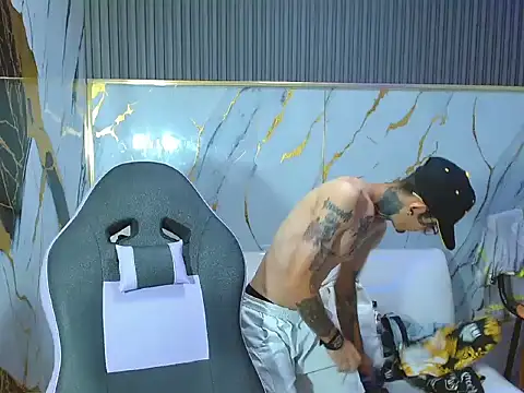 Boy tatto77 online show from 04/07/26, 07:58