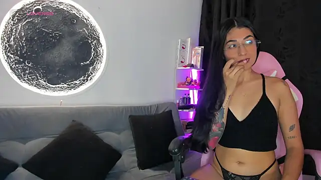 luna martii online show from 12/23/25, 03:04