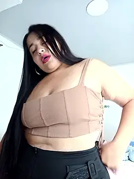 Snapshot of violet__rouse__ chatting on 01/07/26, 05:04 violet rouse online show from 01/07/26, 05:04