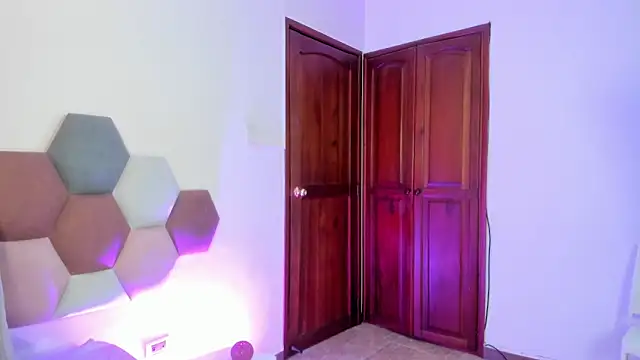 GahiaBelucci online show from 02/12/26, 01:28