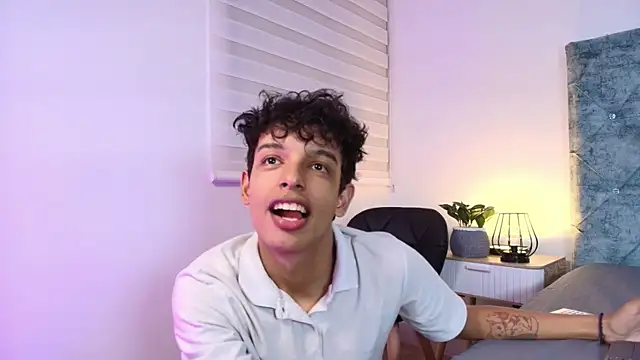 Snapshot of maxfrost_1 chatting on 01/07/26, 07:27 maxfrost 1 online show from 01/07/26, 07:27