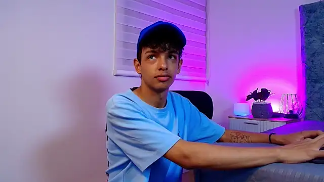 Snapshot of maxfrost_1 chatting on 01/11/26, 07:19 maxfrost 1 online show from 01/11/26, 07:19