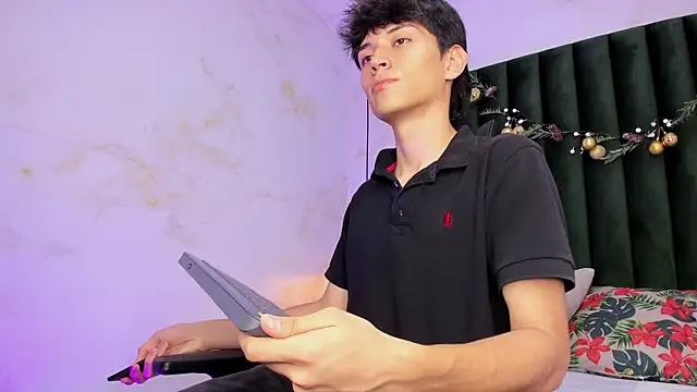 Aron valverde online show from 12/19/25, 01:56