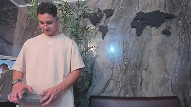 Snapshot of Noah_Clarkk chatting on 02/19/26, 11:34 Noah Clarkk online show from 02/19/26, 11:34