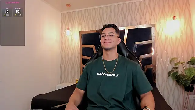 Noah Clarkk online show from 03/30/26, 05:14