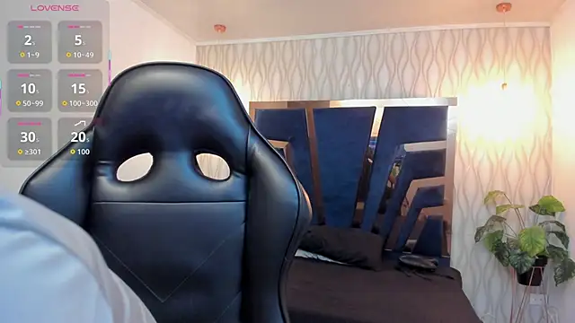 Noah Clarkk online show from 04/08/26, 05:24