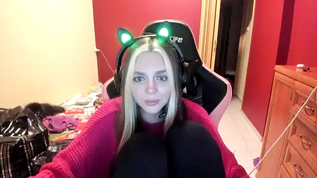 LunaAngell online show from 01/16/26, 12:03