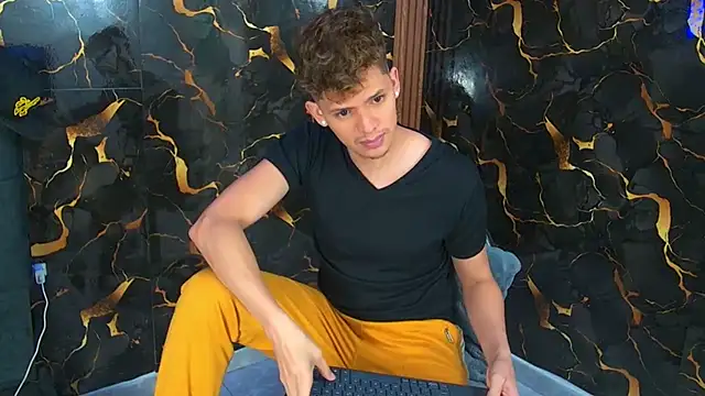 Snapshot of davilap_toyboy chatting on 01/12/26, 11:37 davilap toyboy online show from 01/12/26, 11:37