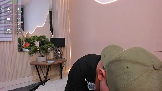 Snapshot of Thristan_Leones chatting on 12/22/25, 10:51 Thristan Leones online show from 12/22/25, 10:51