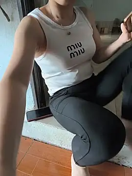 Snapshot of Sweet-Berryy chatting on 06/25/26, 01:27 Sweet-Berryy online show from 06/25/26, 01:27