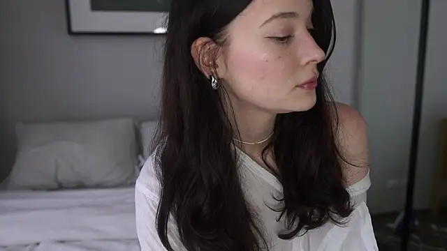 bonjour nihao hello online show from 04/28/26, 02:27