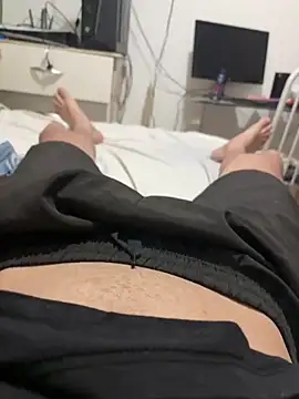 Snapshot of marcosvral chatting on 12/23/25, 01:03 marcosvral online show from 12/23/25, 01:03