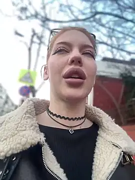 JeanGraay online show from 12/20/25, 12:56