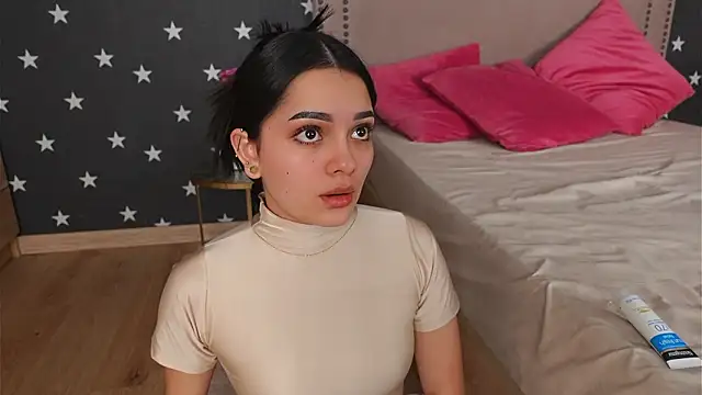 RaquellStar online show from 03/03/26, 01:45